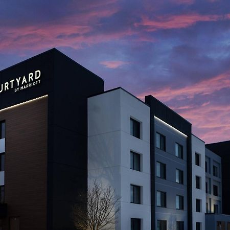 Courtyard By Marriott Buffalo Amherst/University Hotell Exteriör bild