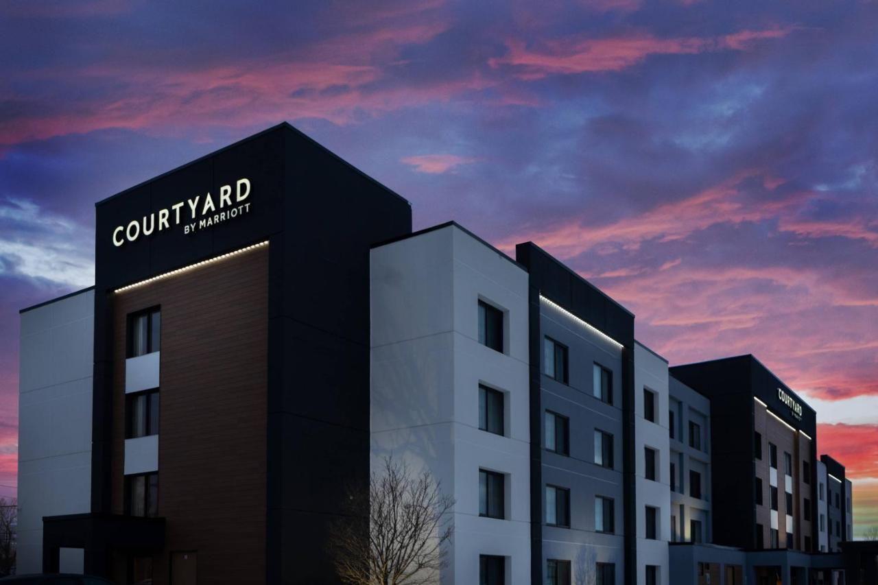 Courtyard By Marriott Buffalo Amherst/University Hotell Exteriör bild