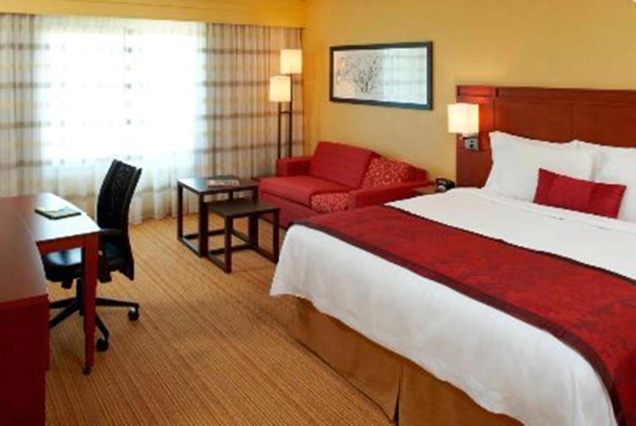 Courtyard By Marriott Buffalo Amherst/University Hotell Exteriör bild